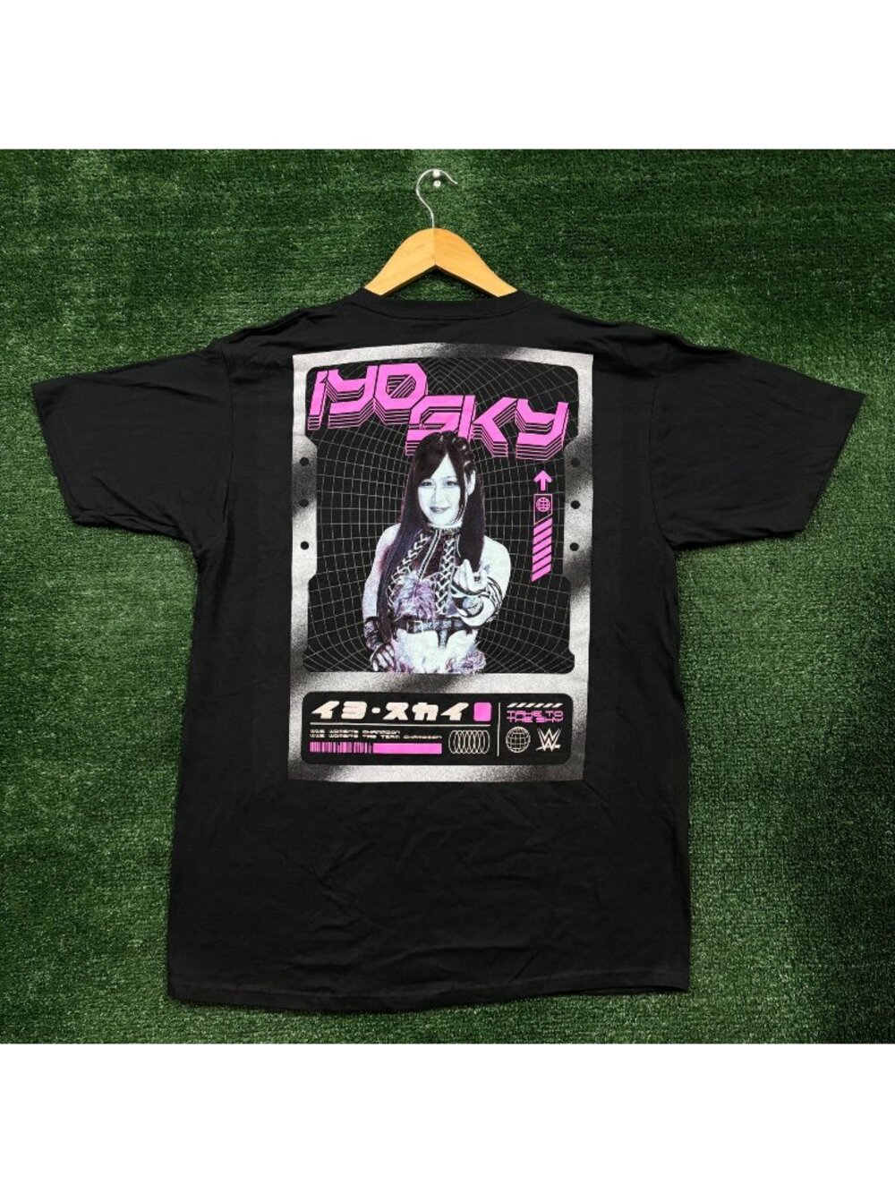 WWE Iyo Sky Trading card T-Shirt Size Large